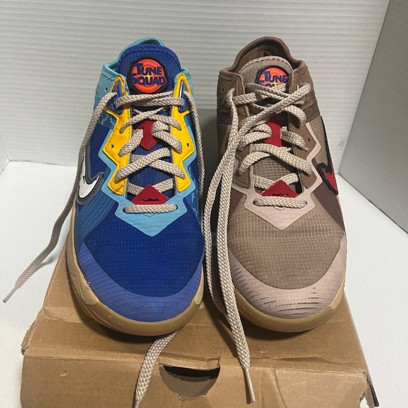 Size 7 Men’s Nike LeBron 18 Low x Space Jam Wile E. x Roadrunner 2021 - Picture 2 of 5